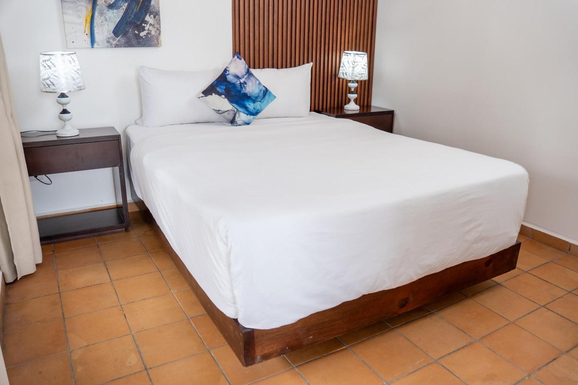 Hotel H4 El Paraiso Экстерьер фото